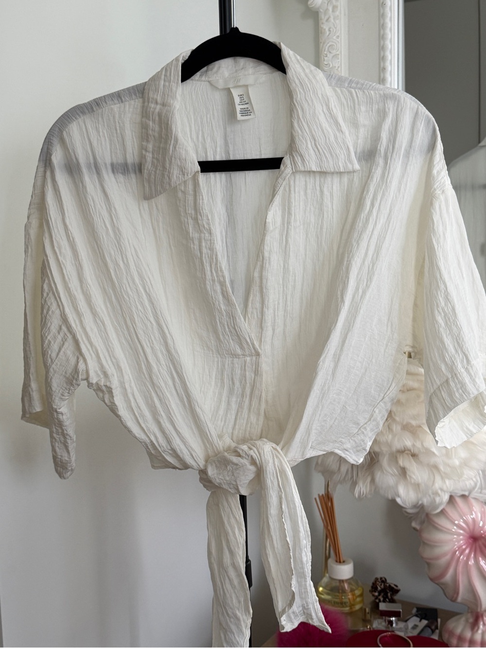 H&M Ivory Cropped Tie Blouse